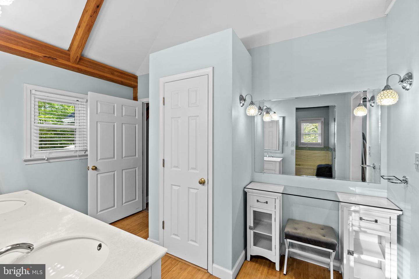 6406 Carter Ln Property Photo 35