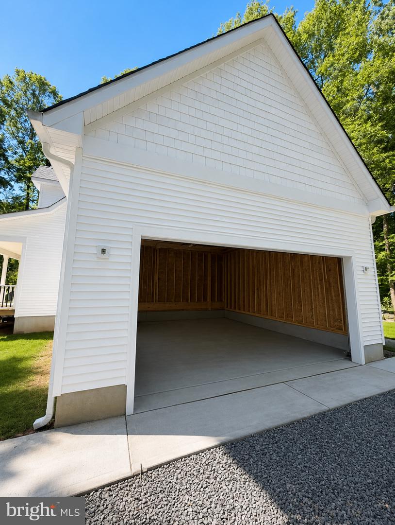 15400 Drummers Ln Property Photo 6