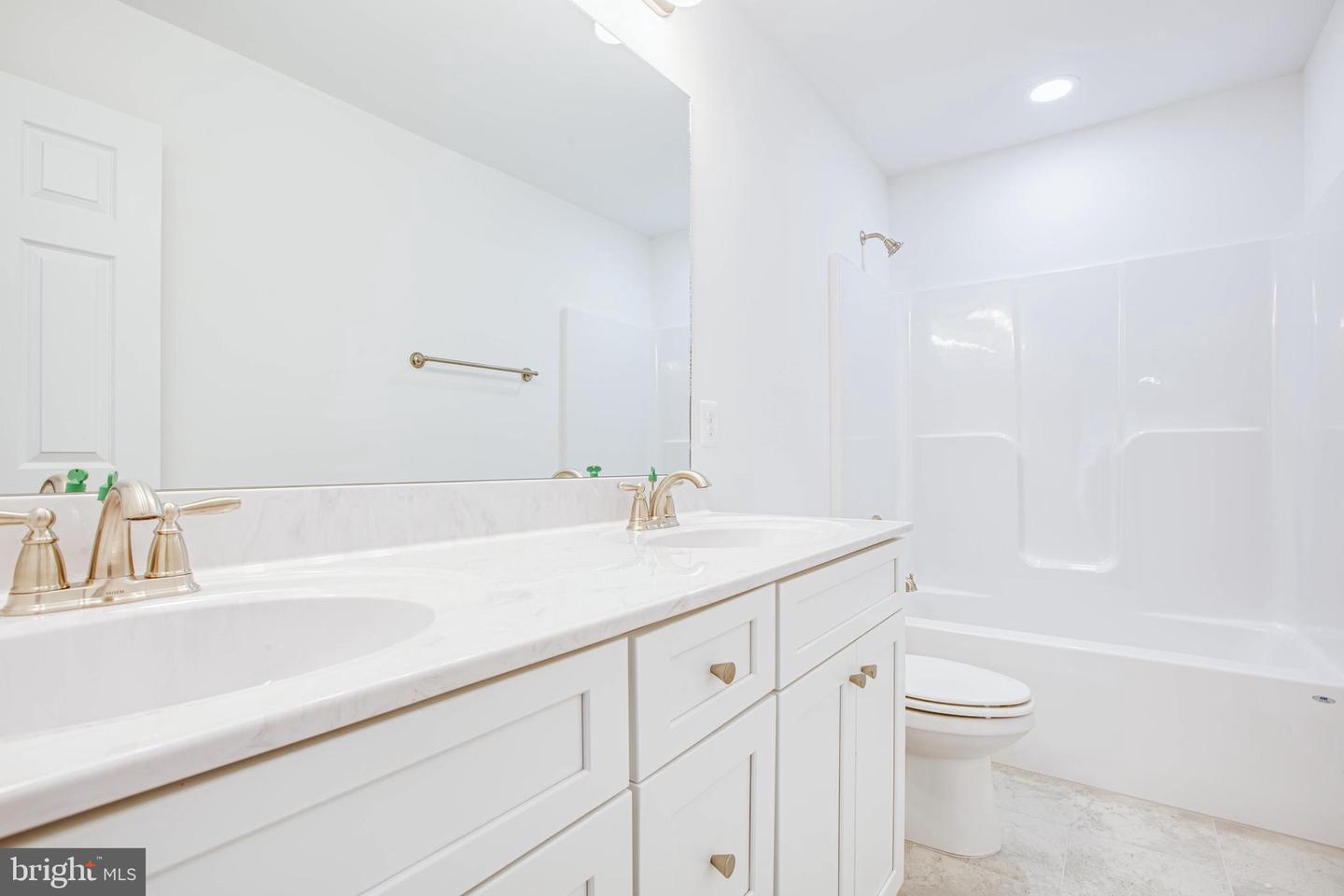 12423 Josephine Ln Property Photo 30