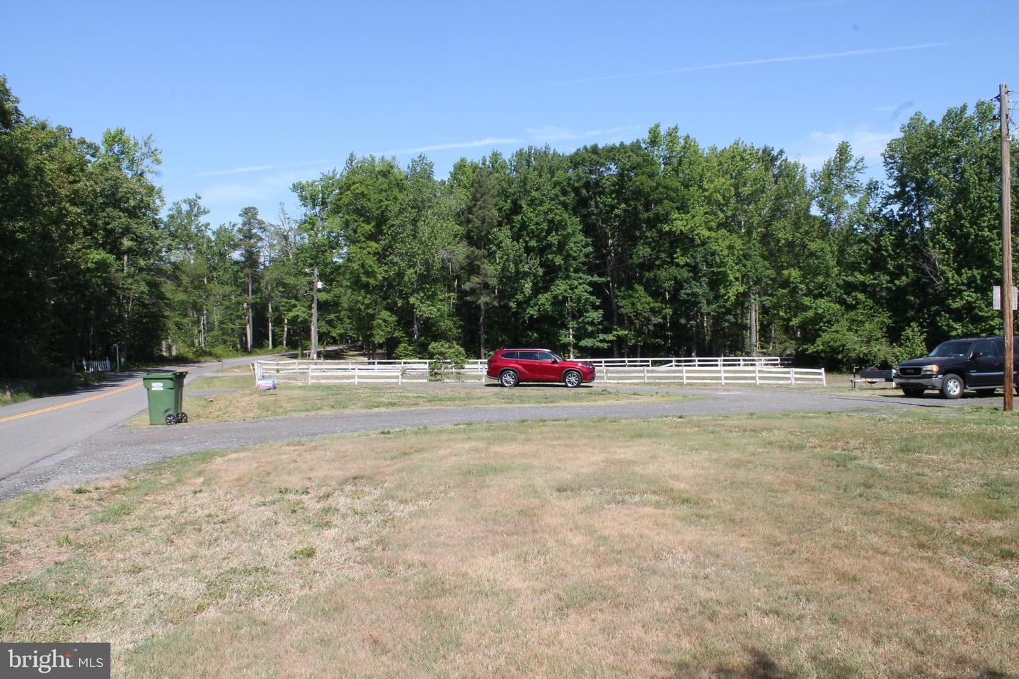 6019 And 6031 Hickory Ridge Rd Property Photo 10