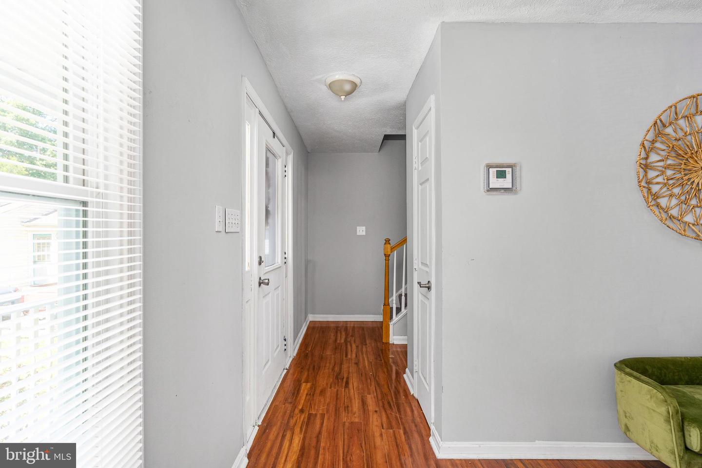 111 Pender St Property Photo 7