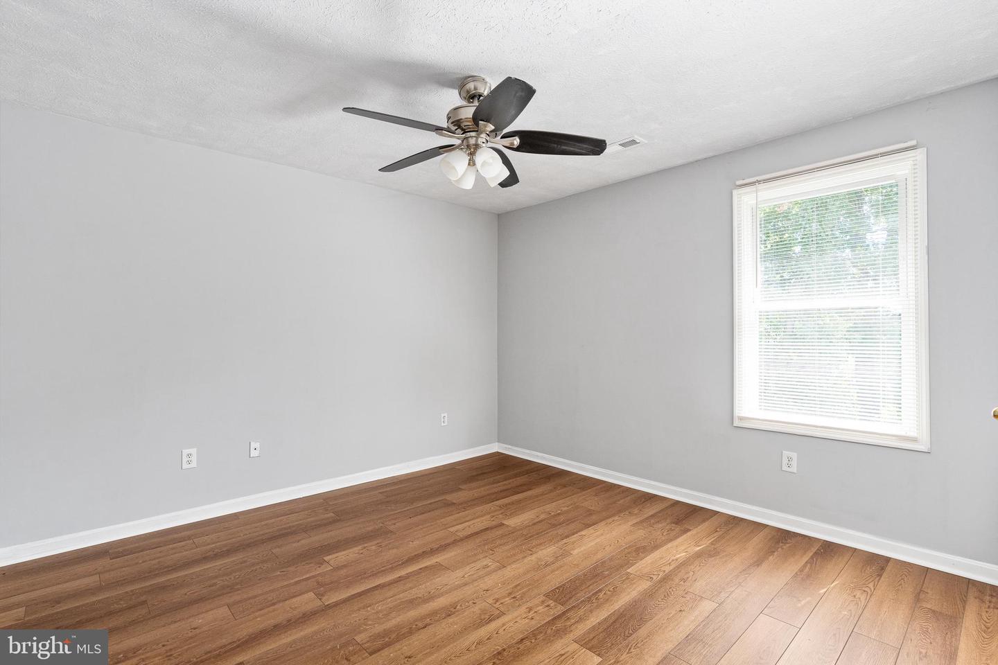 111 Pender St Property Photo 20