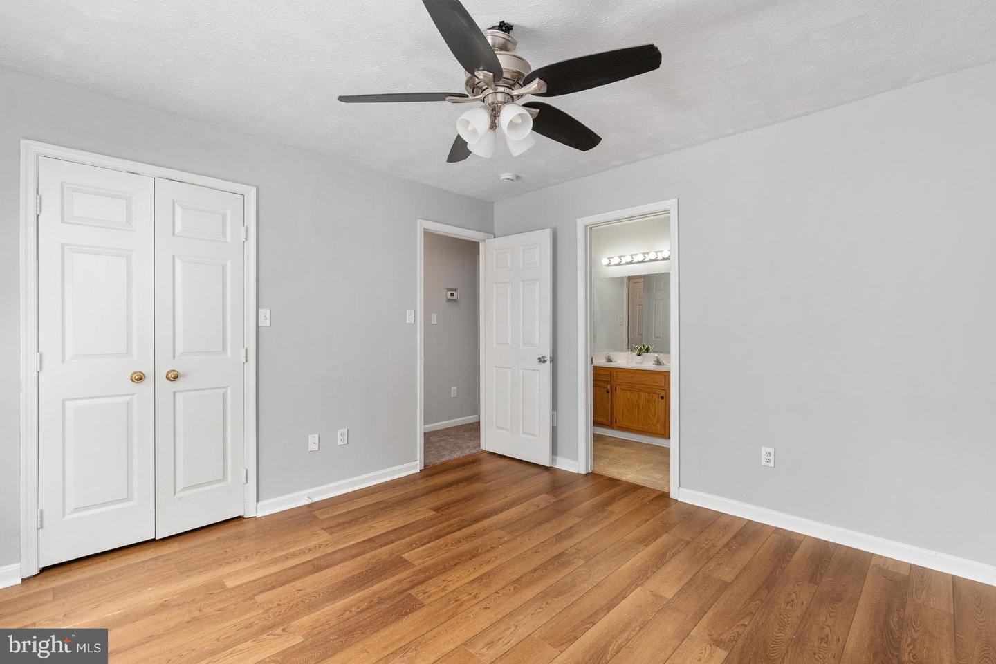 111 Pender St Property Photo 21