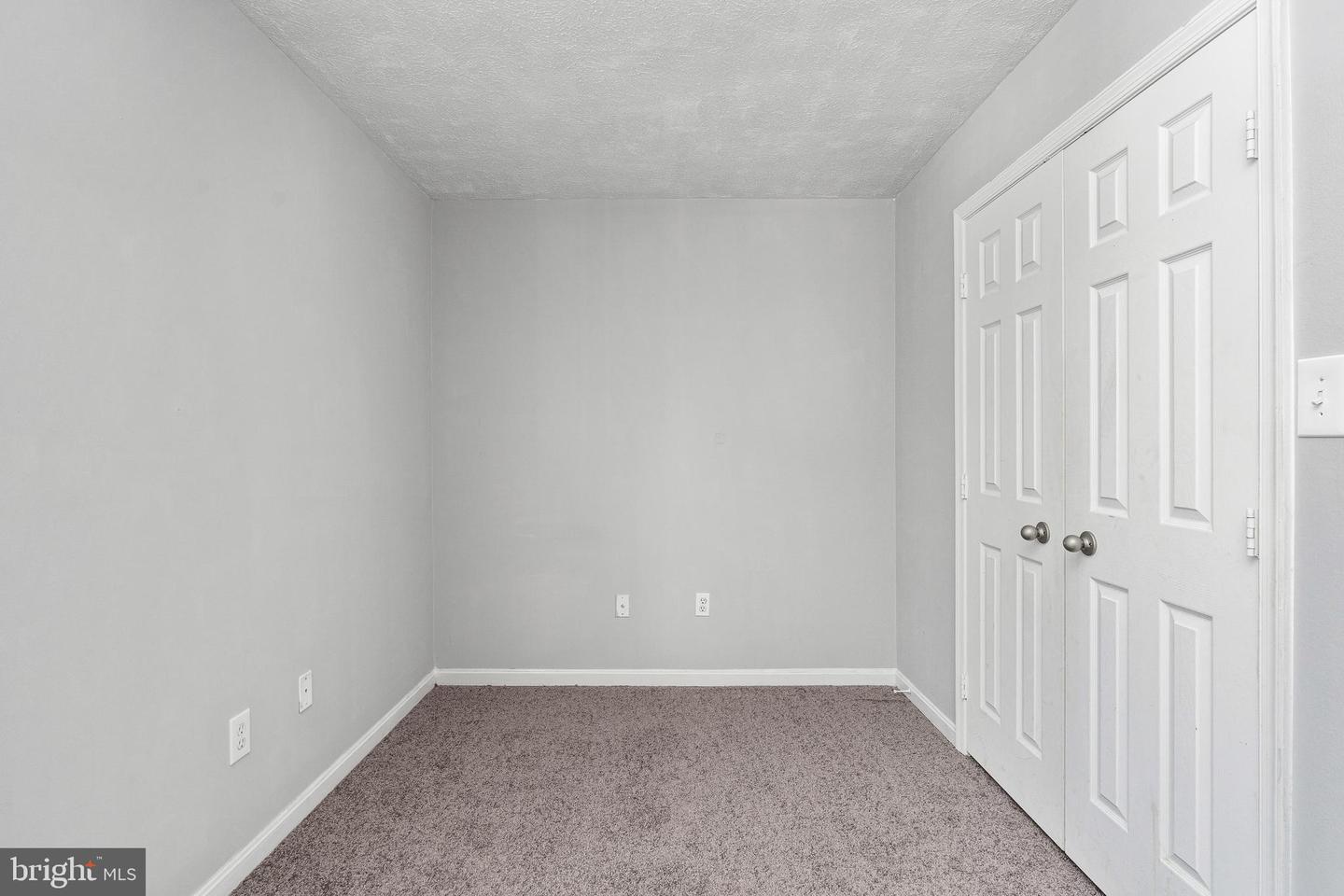 111 Pender St Property Photo 29