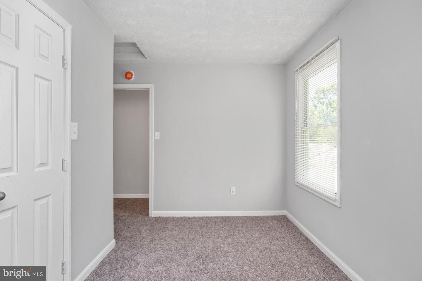 111 Pender St Property Photo 30