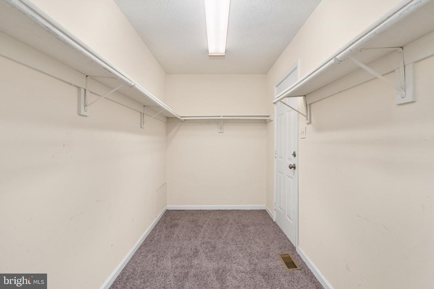 111 Pender St Property Photo 39