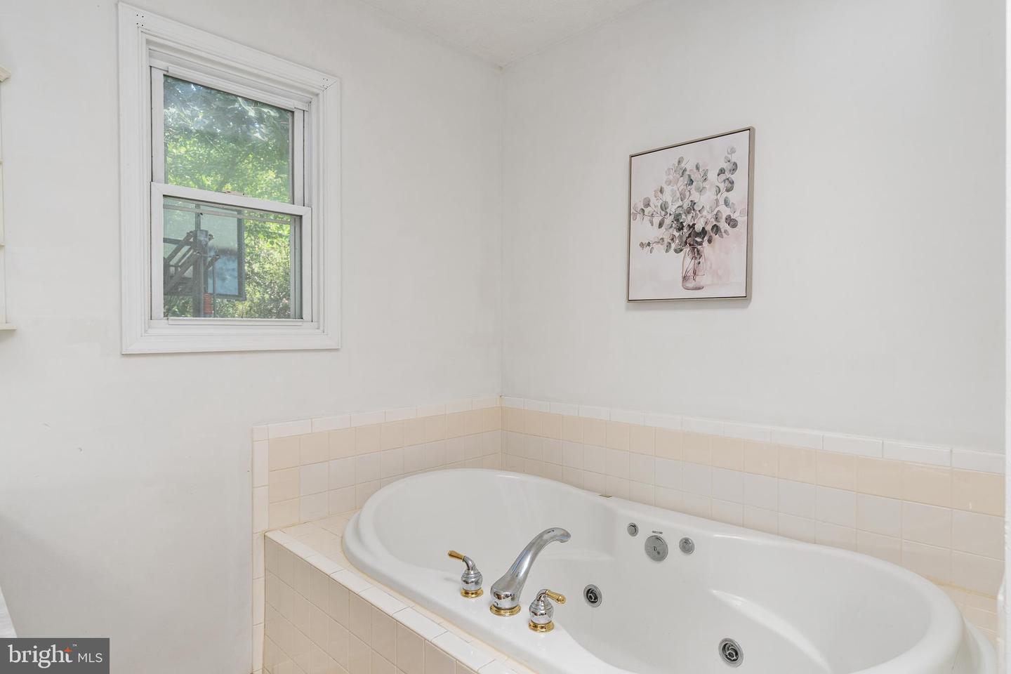 111 Pender St Property Photo 43