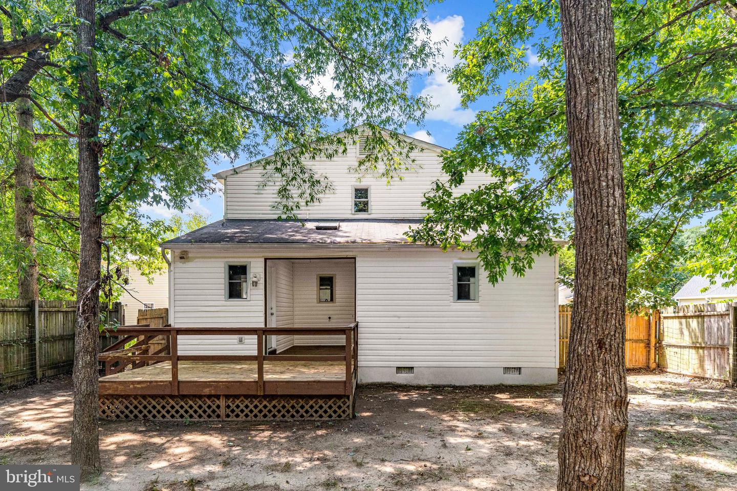 111 Pender St Property Photo 47