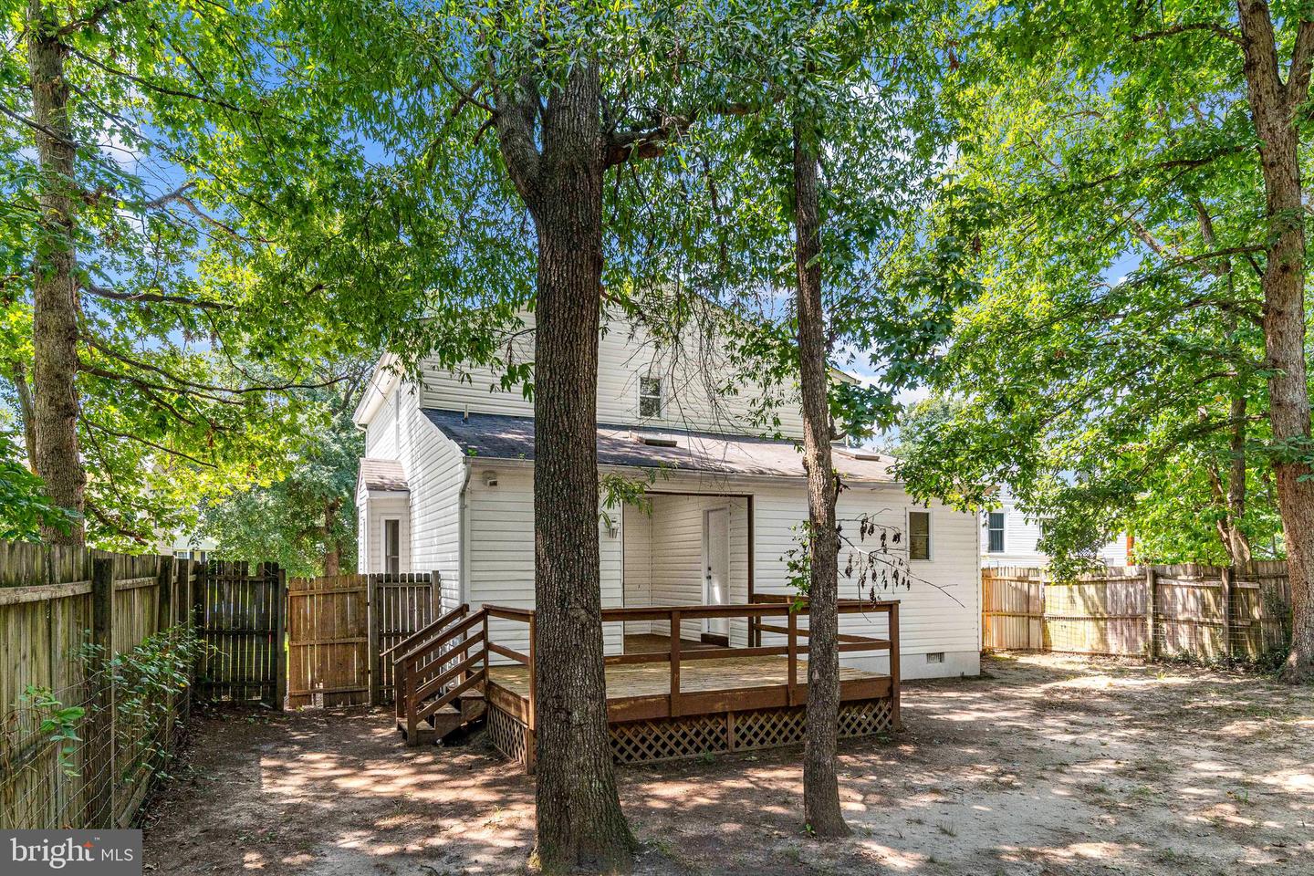 111 Pender St Property Photo 49