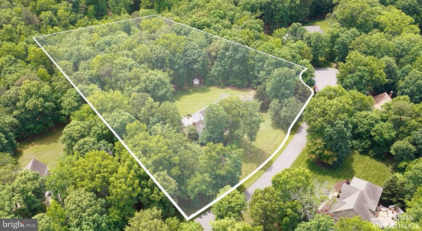8412 Pathfinders Ct Property Photo 12