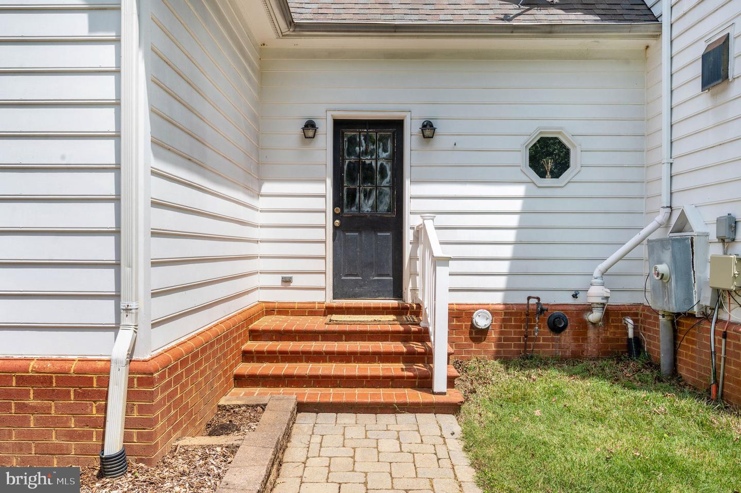 8412 Pathfinders Ct Property Photo 13