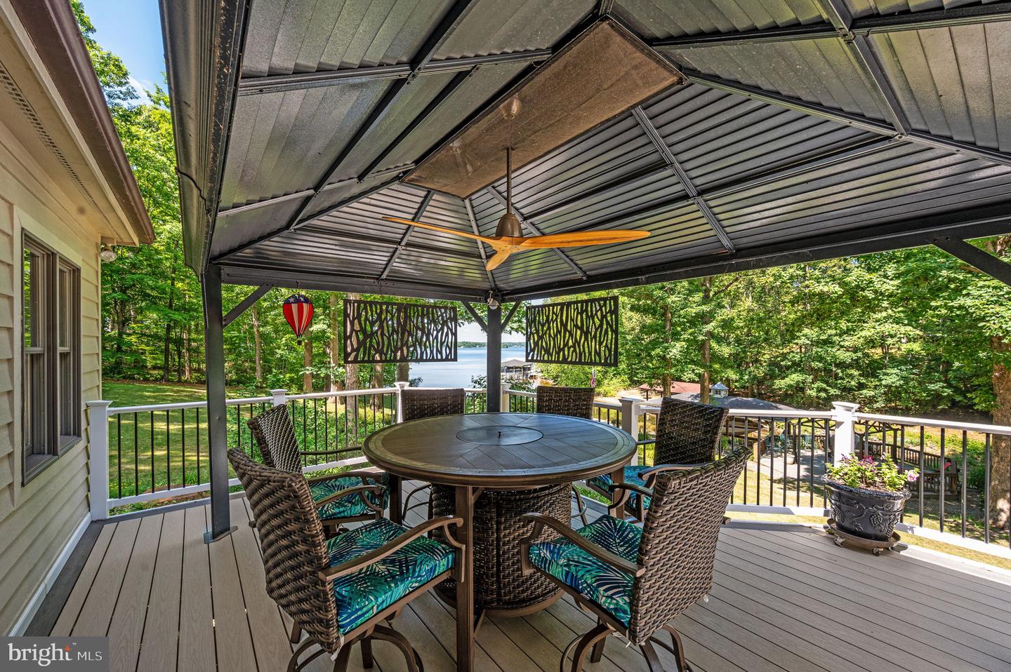 11105 Waddell Rd Property Photo 9