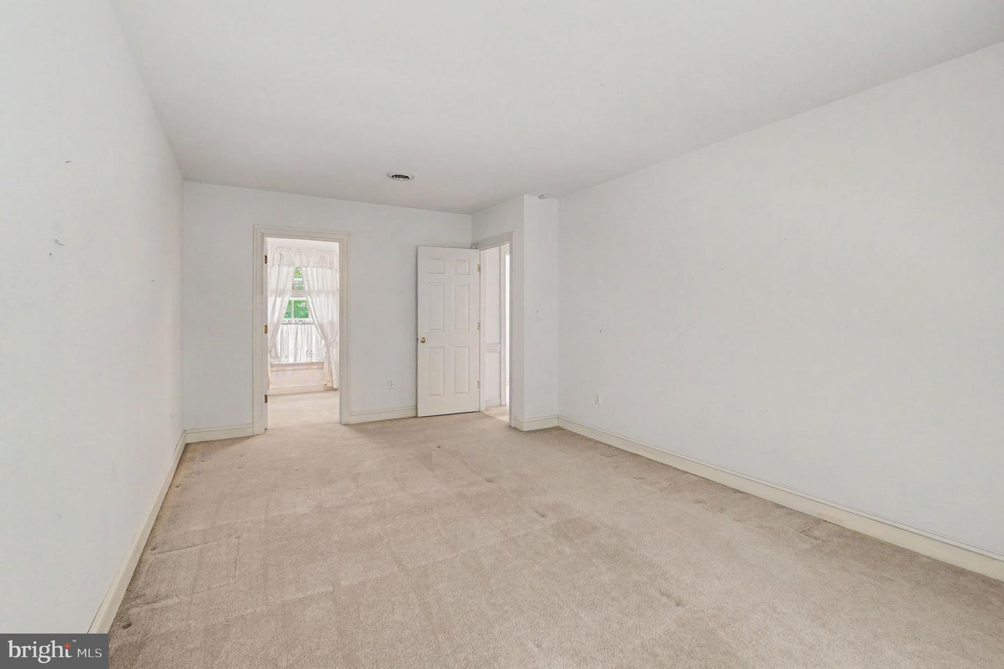 13517 5th Corps Ln Property Photo 27