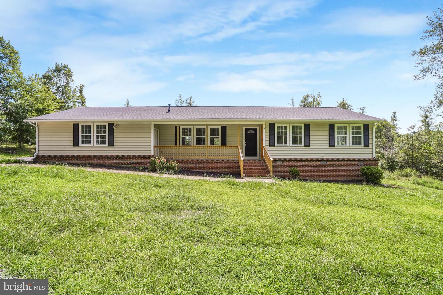 14720 Dovey Rd Property Photo 1
