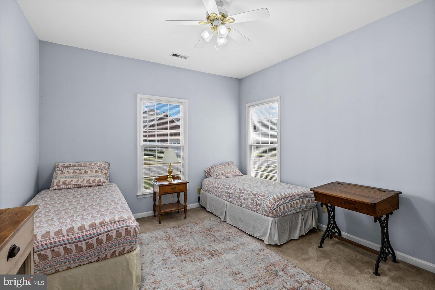 11208 Silversmith Ln Property Photo 9