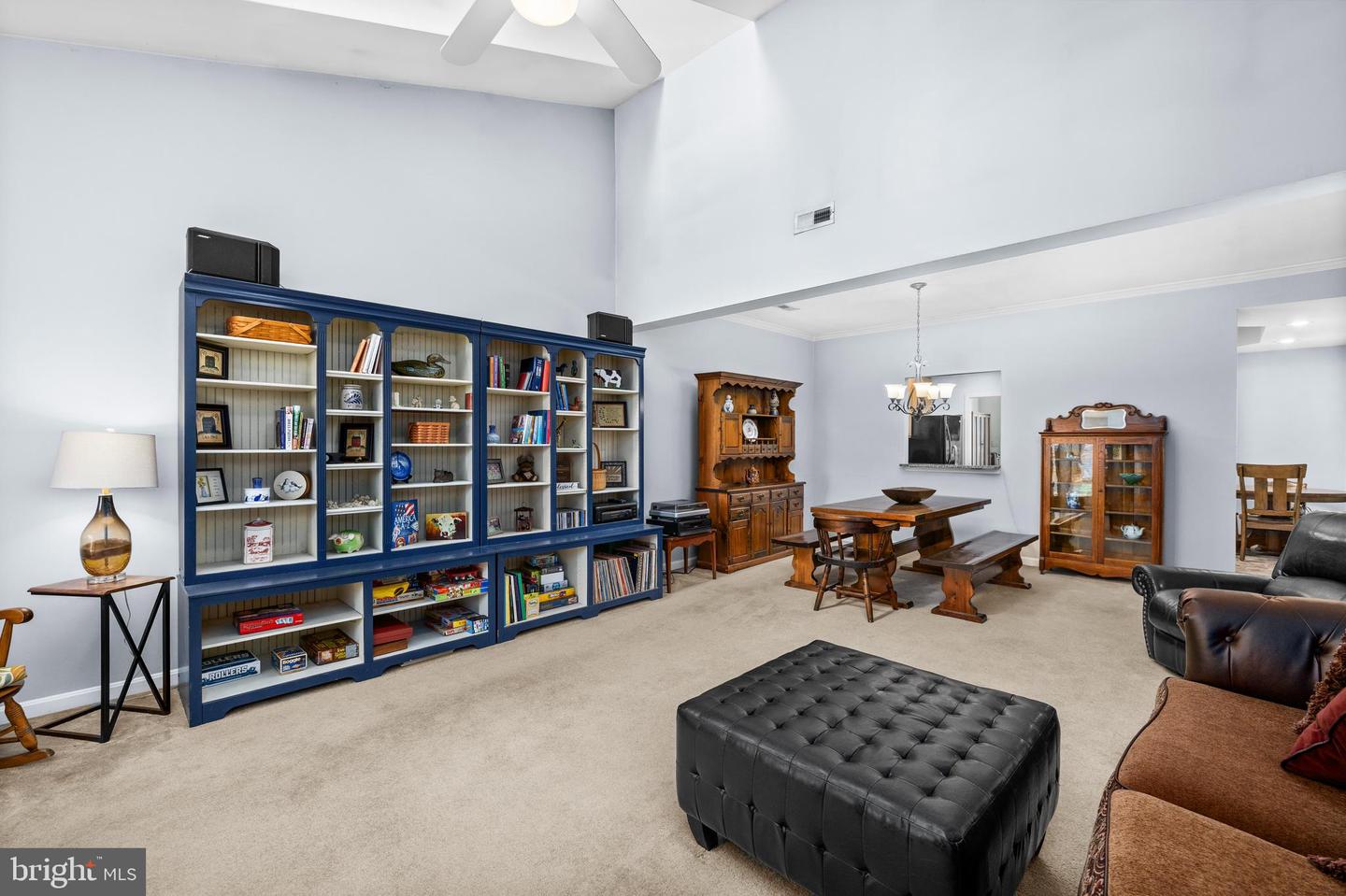 11208 Silversmith Ln Property Photo 12