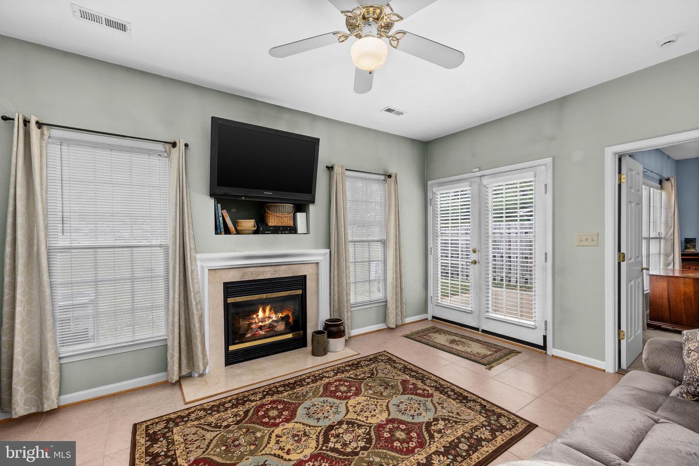 11208 Silversmith Ln Property Photo 21
