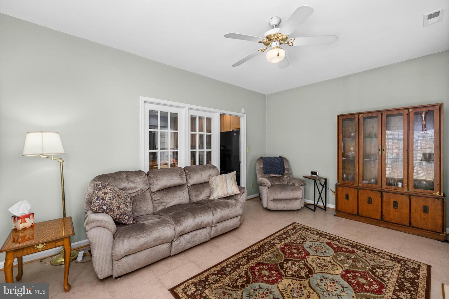 11208 Silversmith Ln Property Photo 22