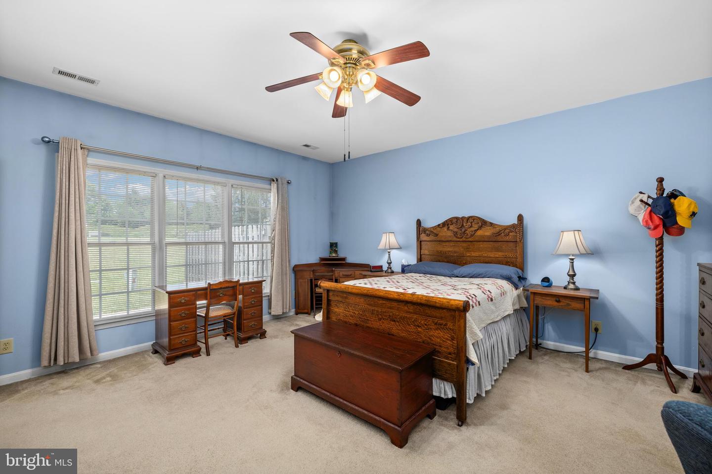 11208 Silversmith Ln Property Photo 24