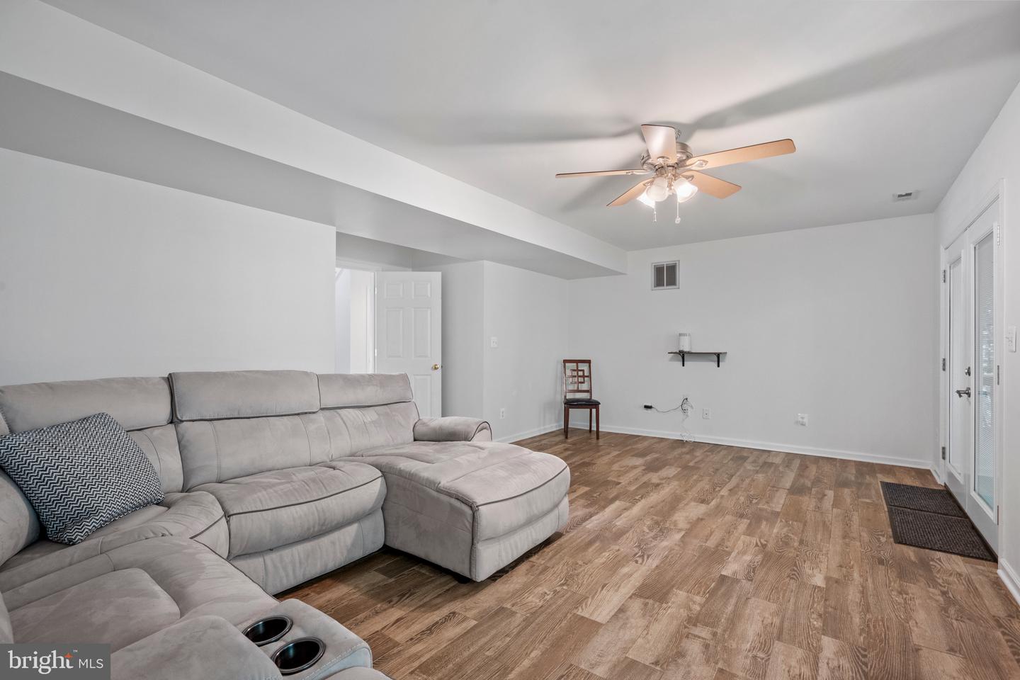 12816 Garrison Ln Property Photo 12