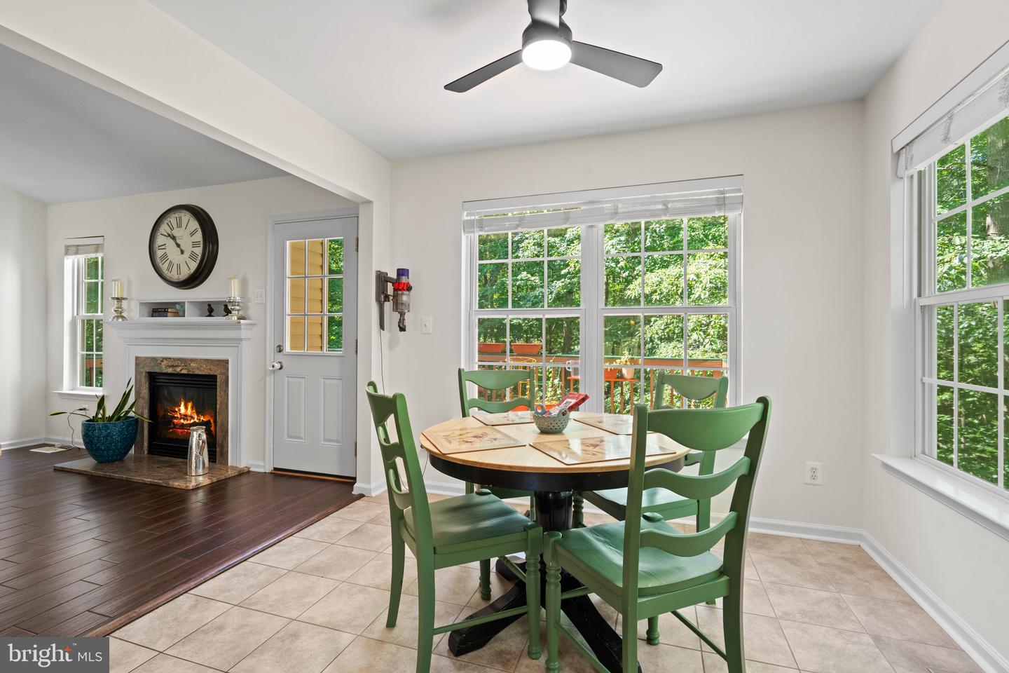 12816 Garrison Ln Property Photo 14