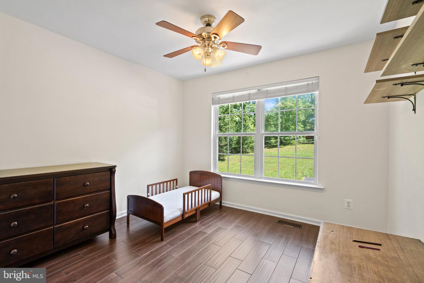 12816 Garrison Ln Property Photo 17
