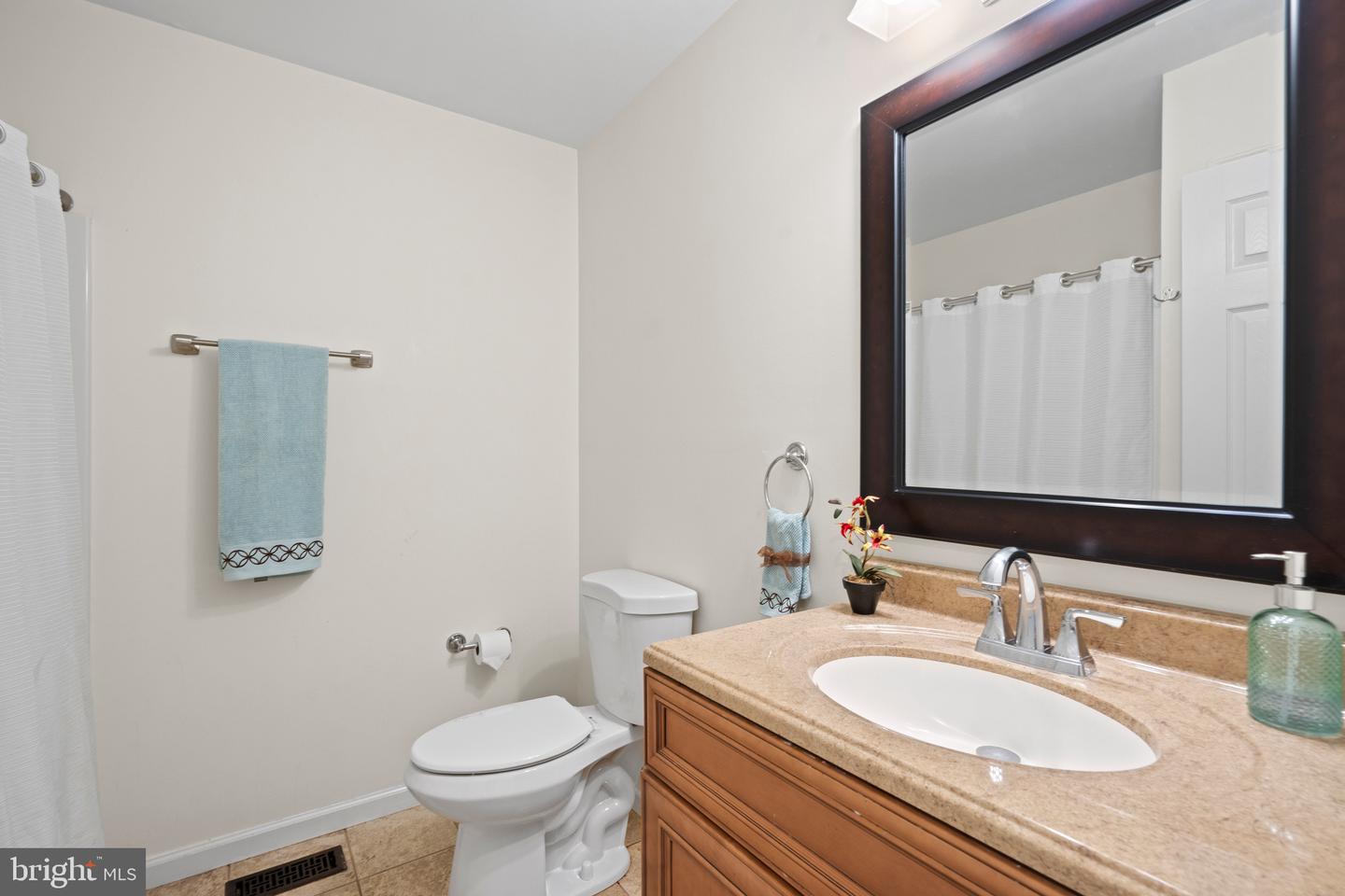 12816 Garrison Ln Property Photo 25