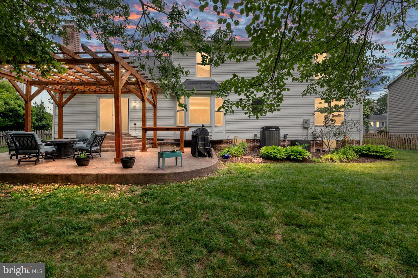 6313 Sweetbriar Dr Property Photo 3