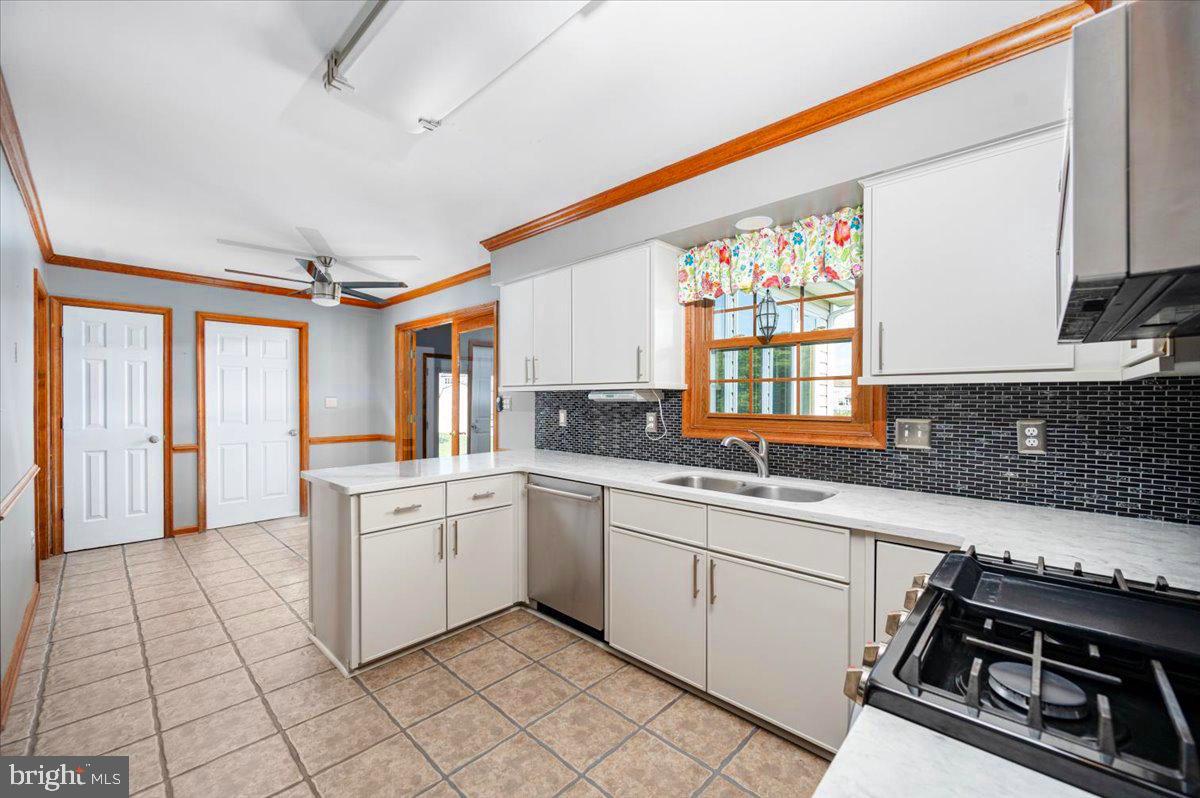 10624 Heather Greens Cir Property Photo 31