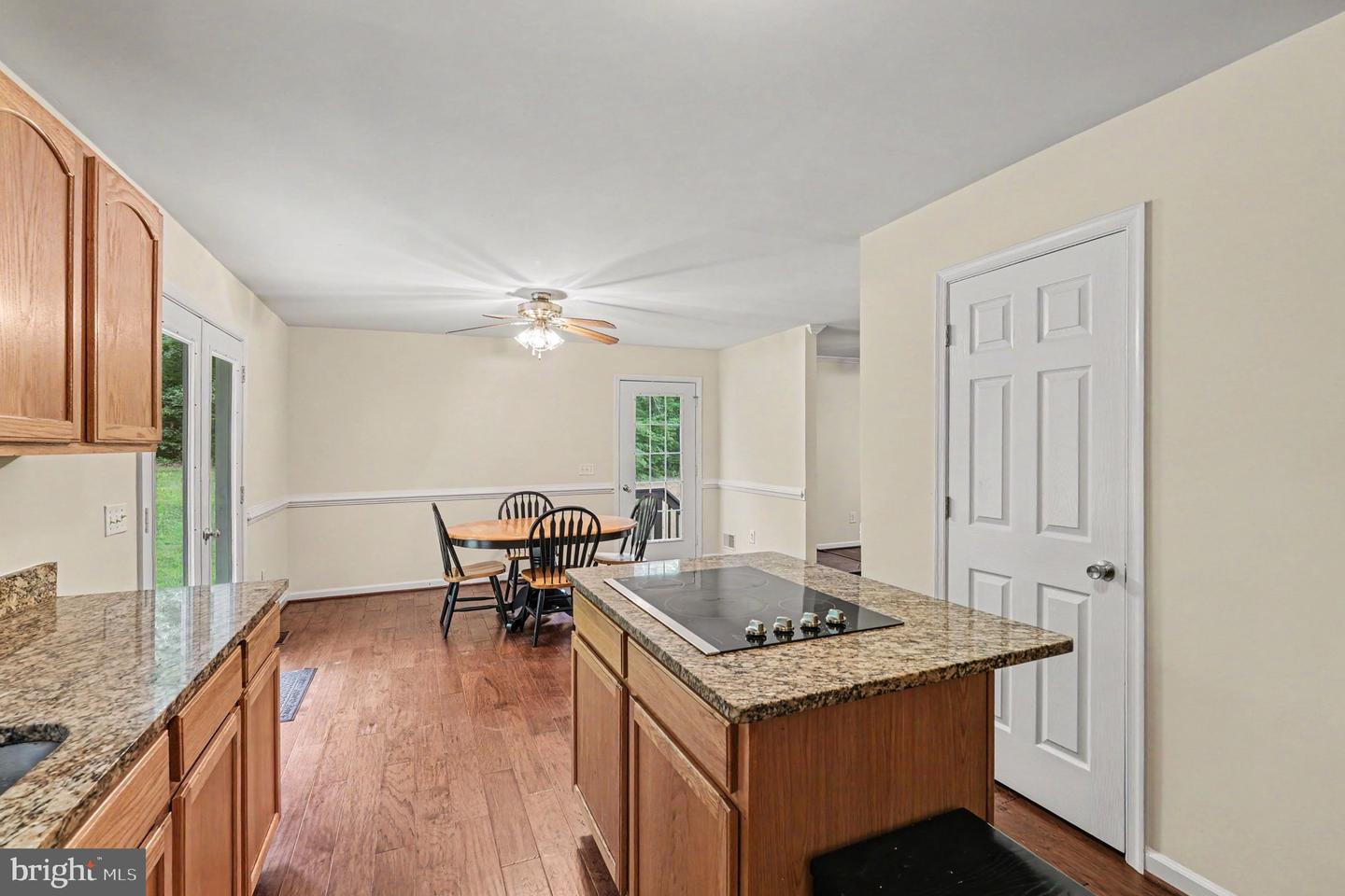 8531 Livingston Ct Property Photo 11