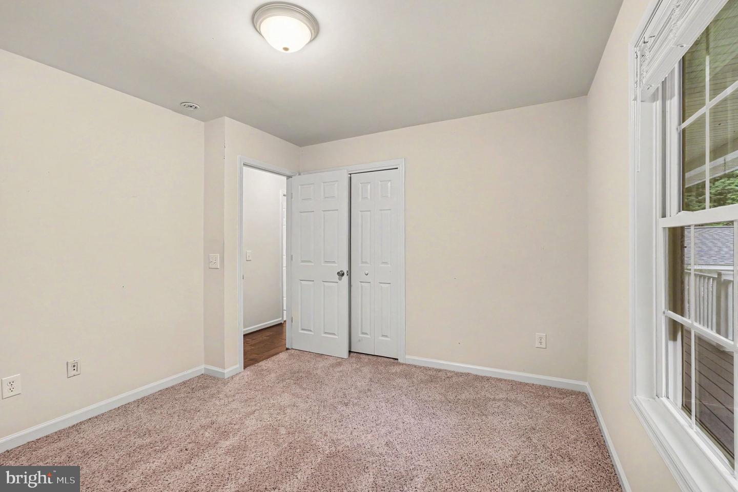 8531 Livingston Ct Property Photo 12