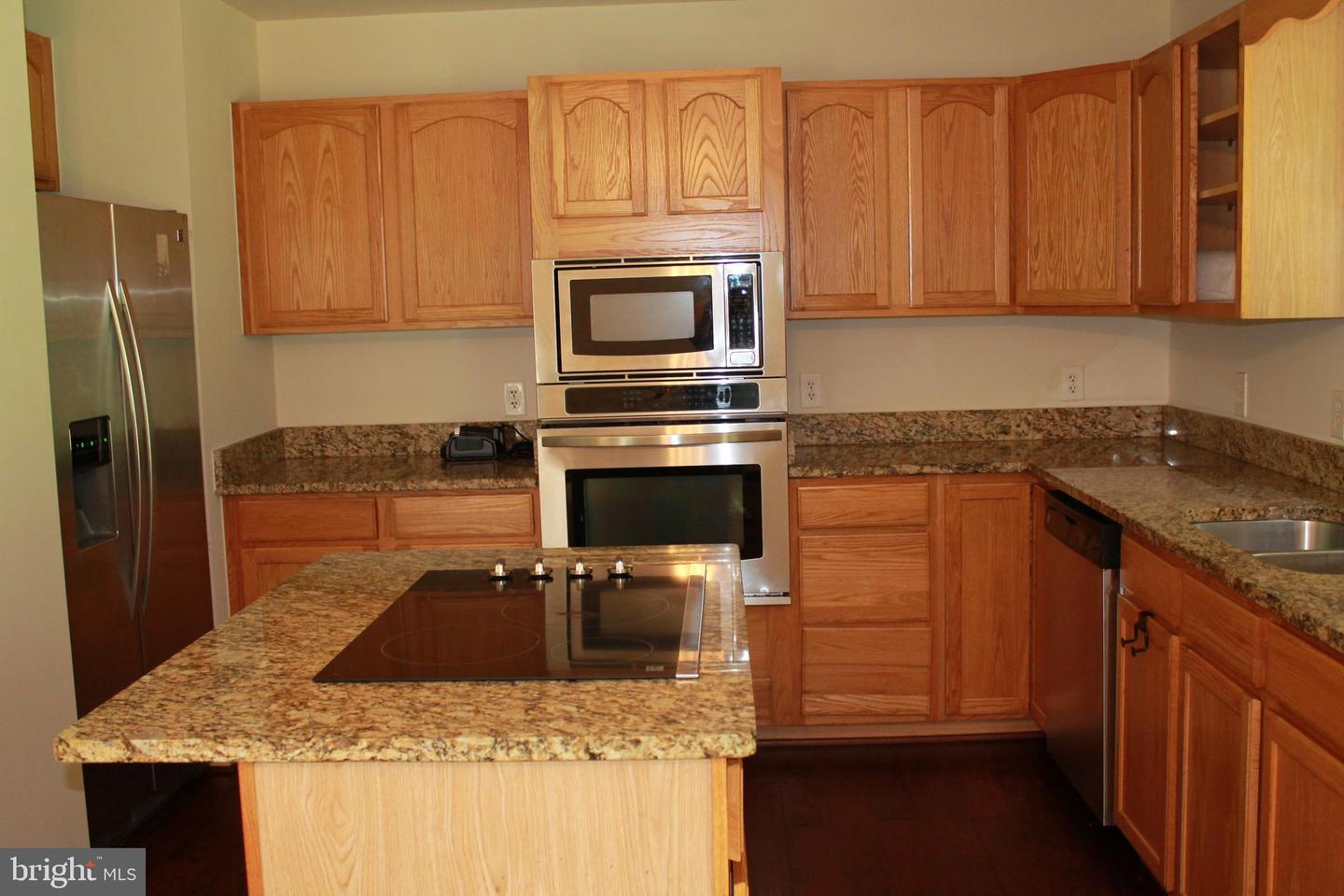 8531 Livingston Ct Property Photo 46