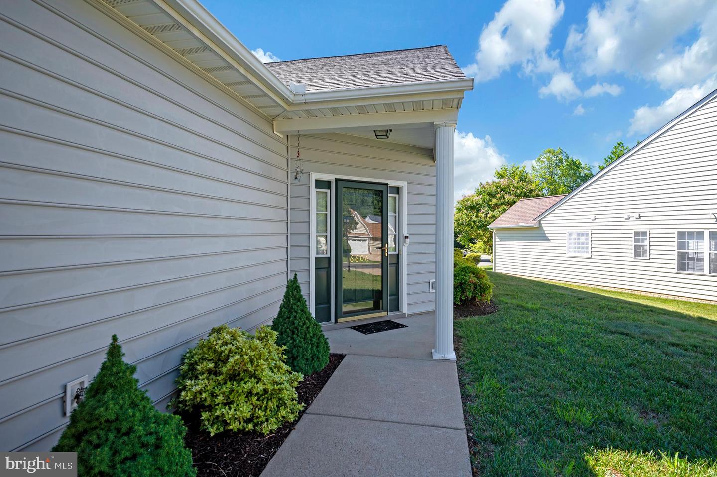 6606 Twin Cedars Ct Property Photo 5