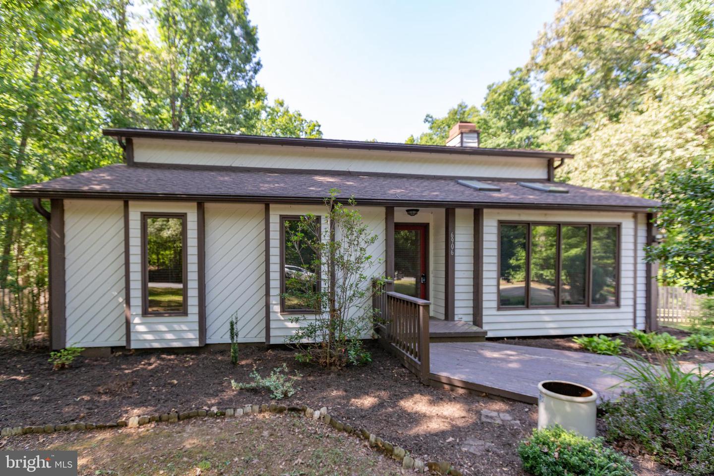6906 Aspen Ln Property Photo 1