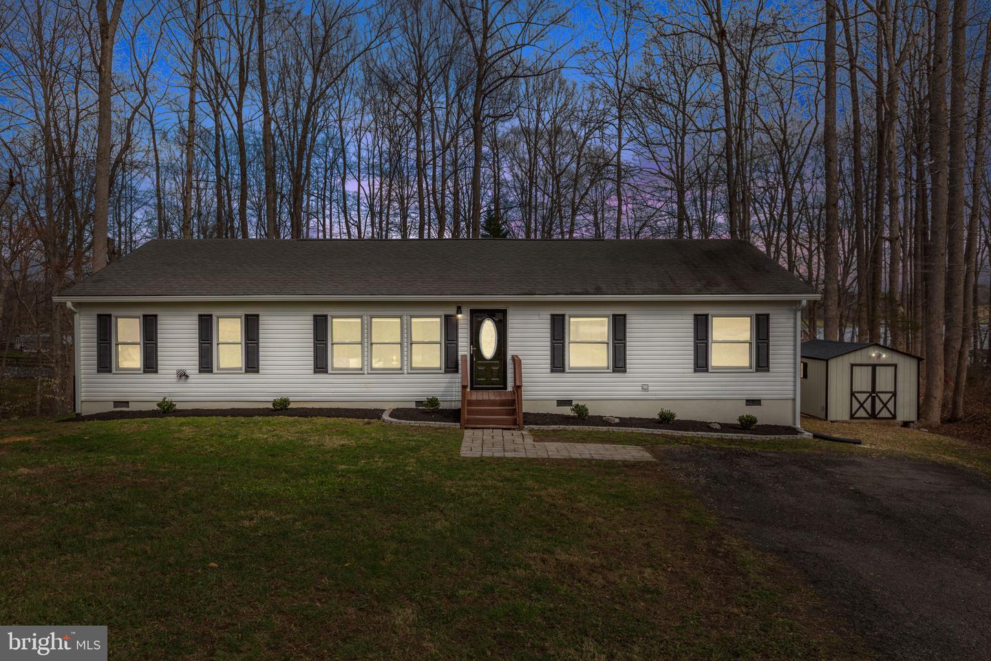 15109 Poplar Ct Property Photo 1