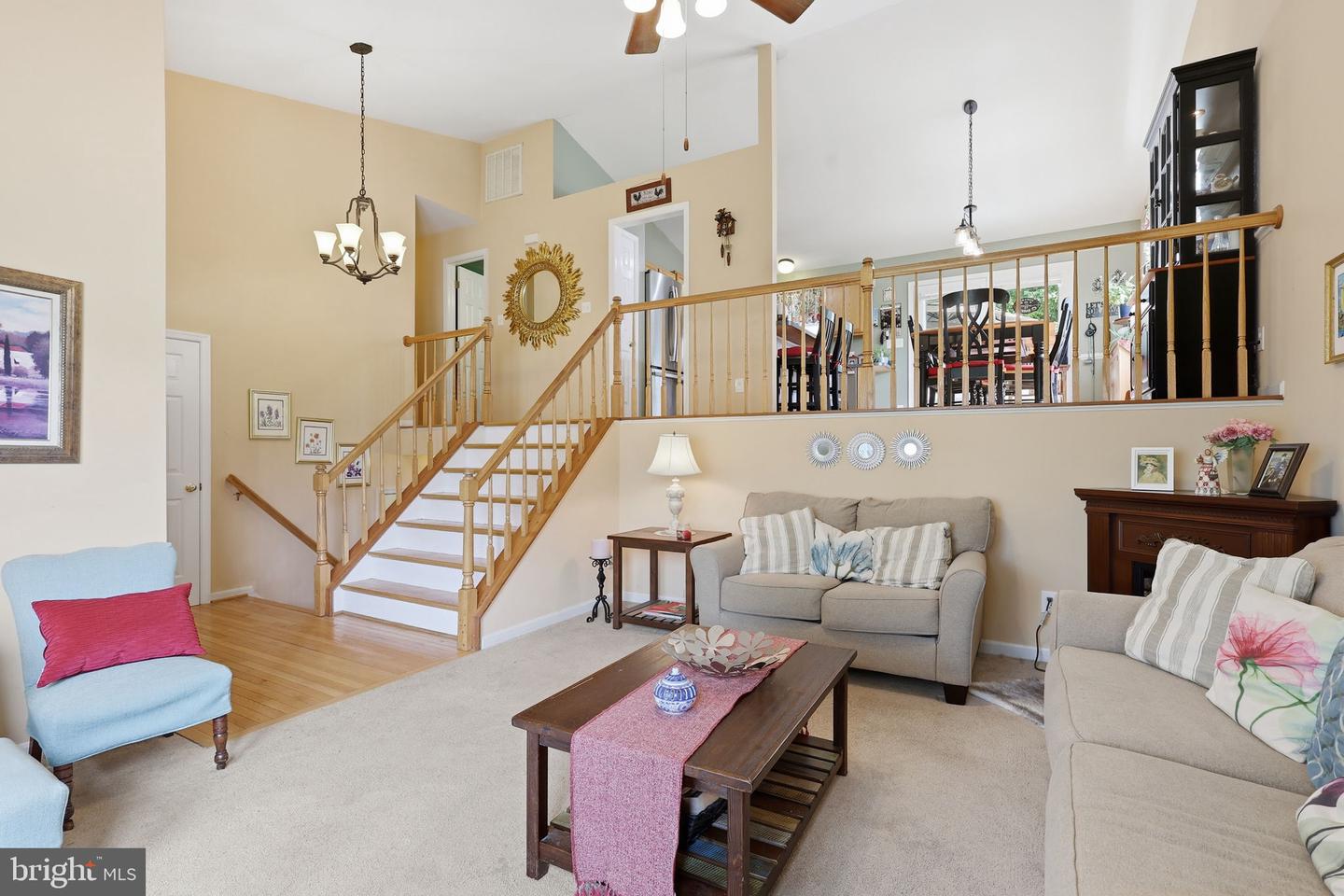 7422 Laura Ln Property Photo 5
