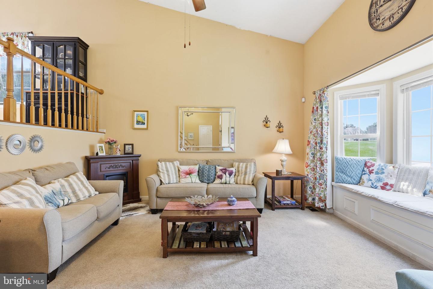 7422 Laura Ln Property Photo 6
