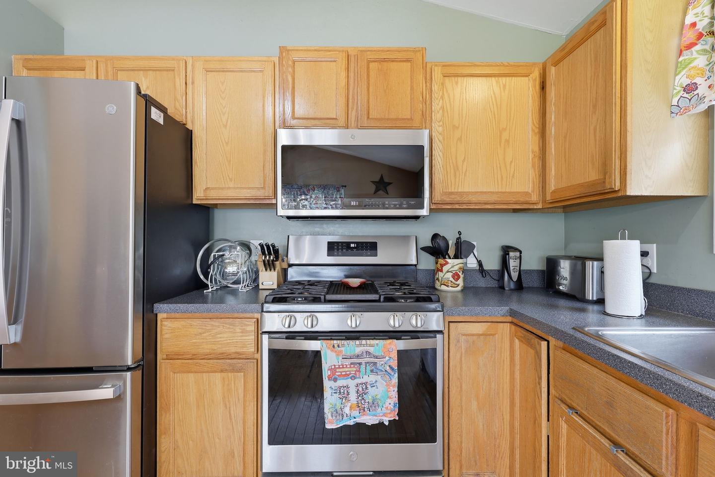 7422 Laura Ln Property Photo 7