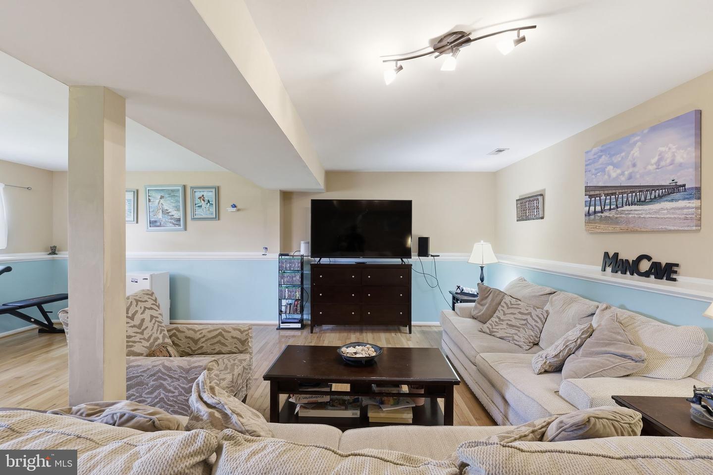 7422 Laura Ln Property Photo 17