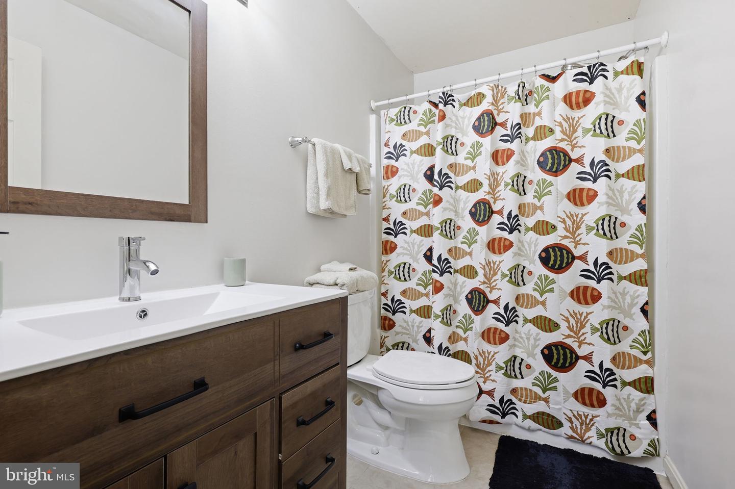 7422 Laura Ln Property Photo 18