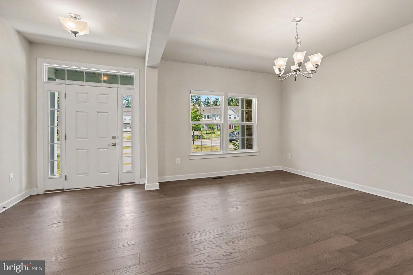 10703 Cold Springs Ct Property Photo 4