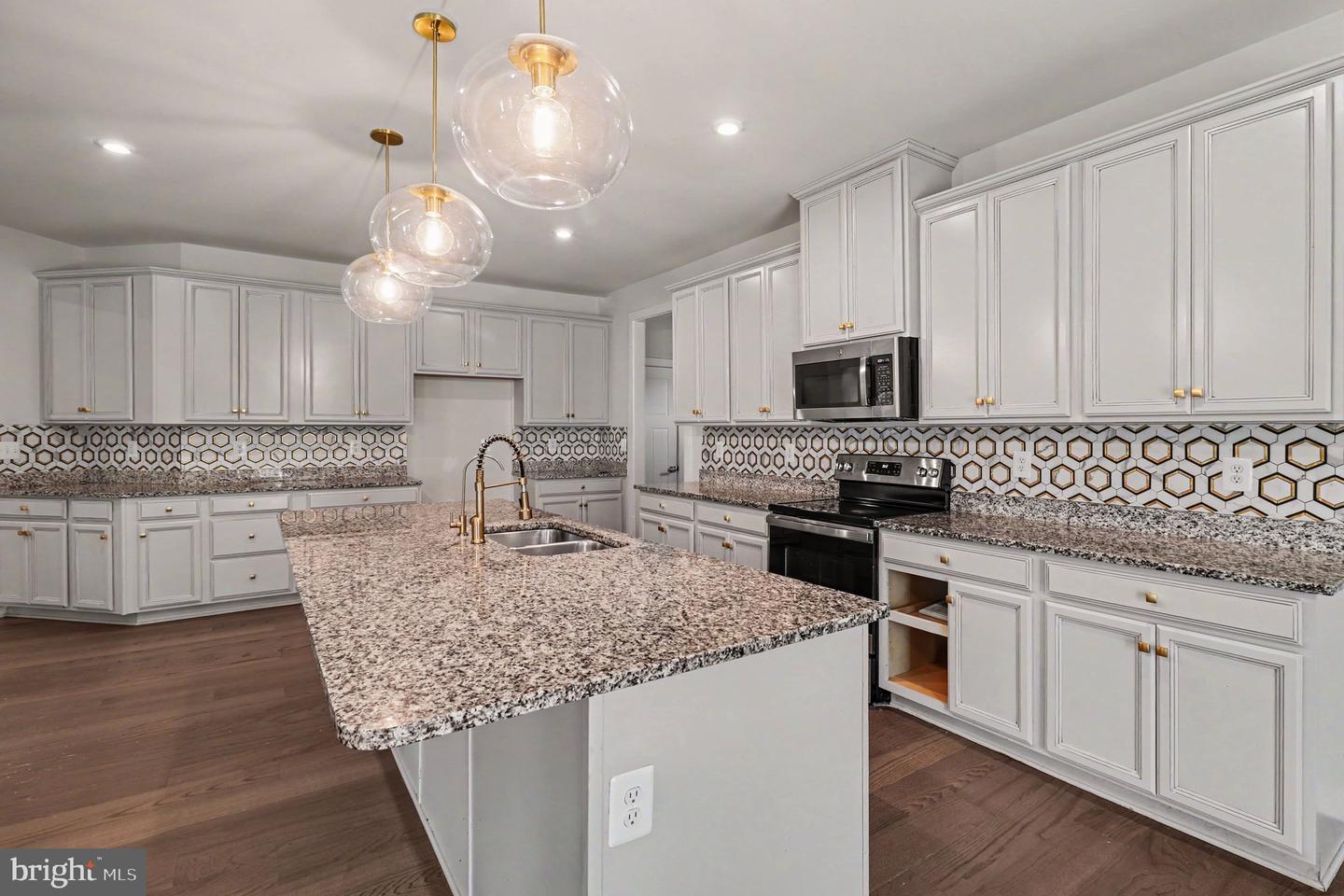 10703 Cold Springs Ct Property Photo 9
