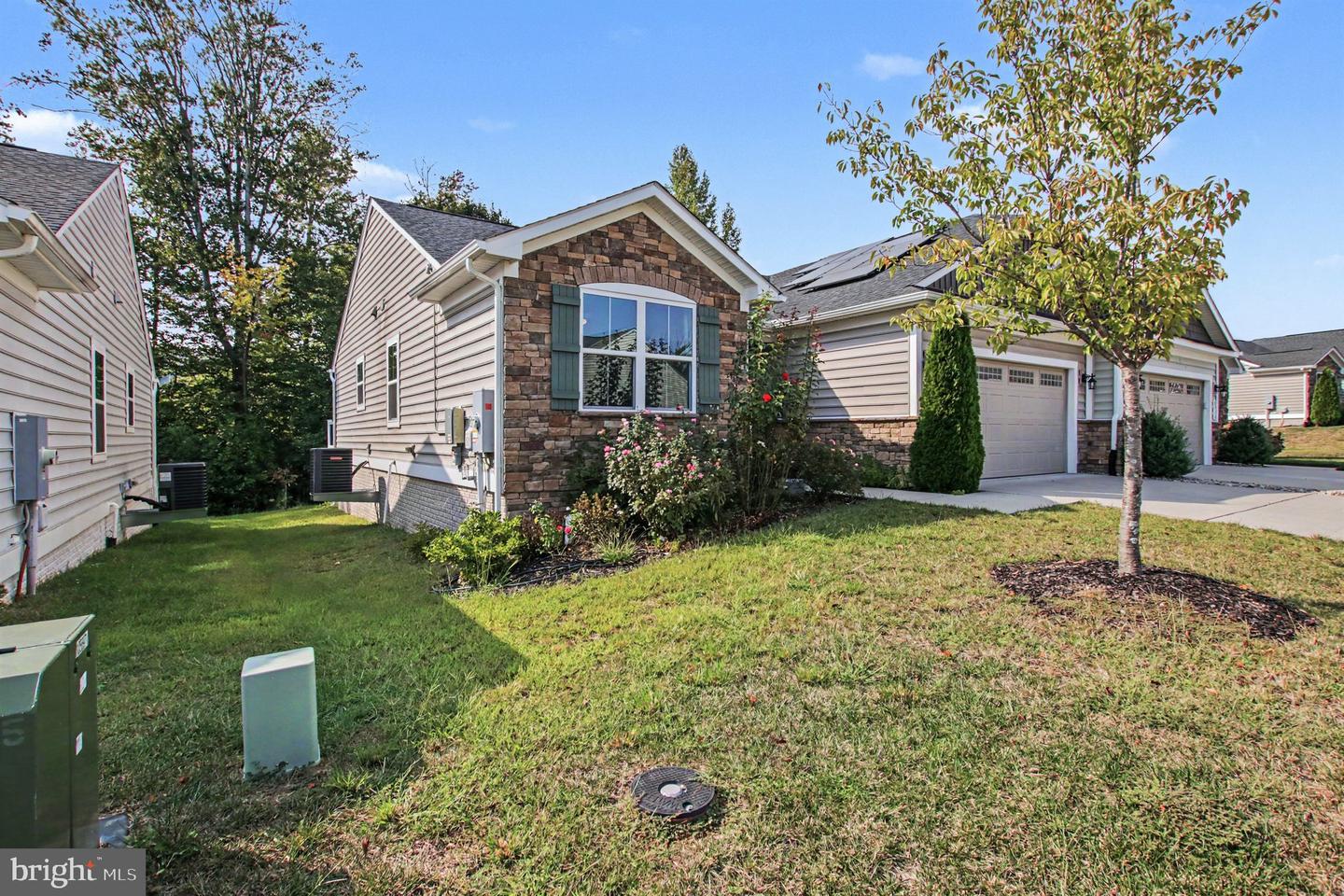 8914 Penrith Dr Property Photo 3