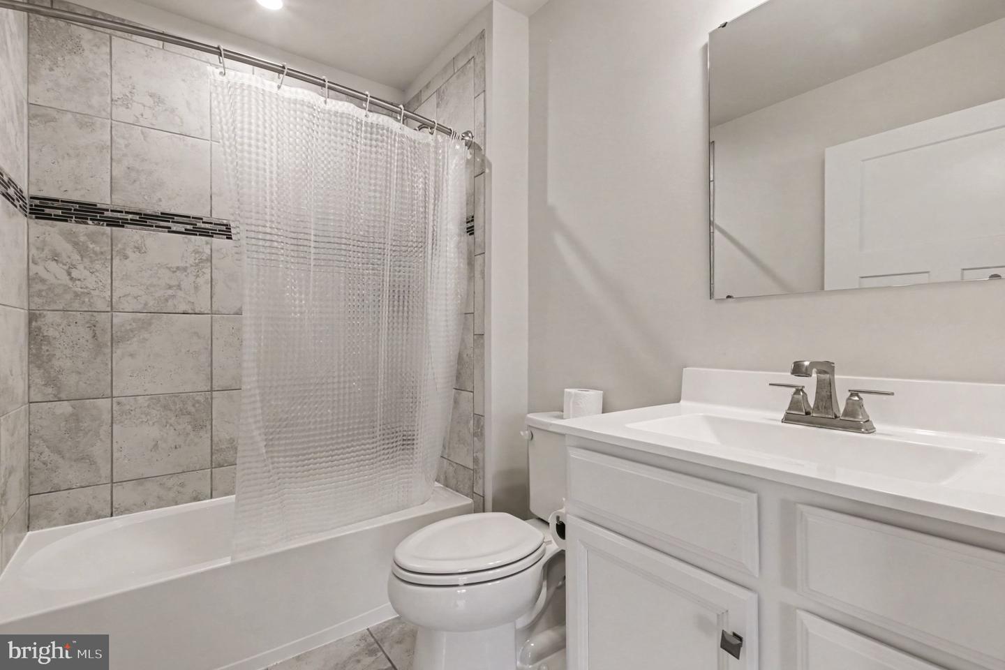 8914 Penrith Dr Property Photo 16