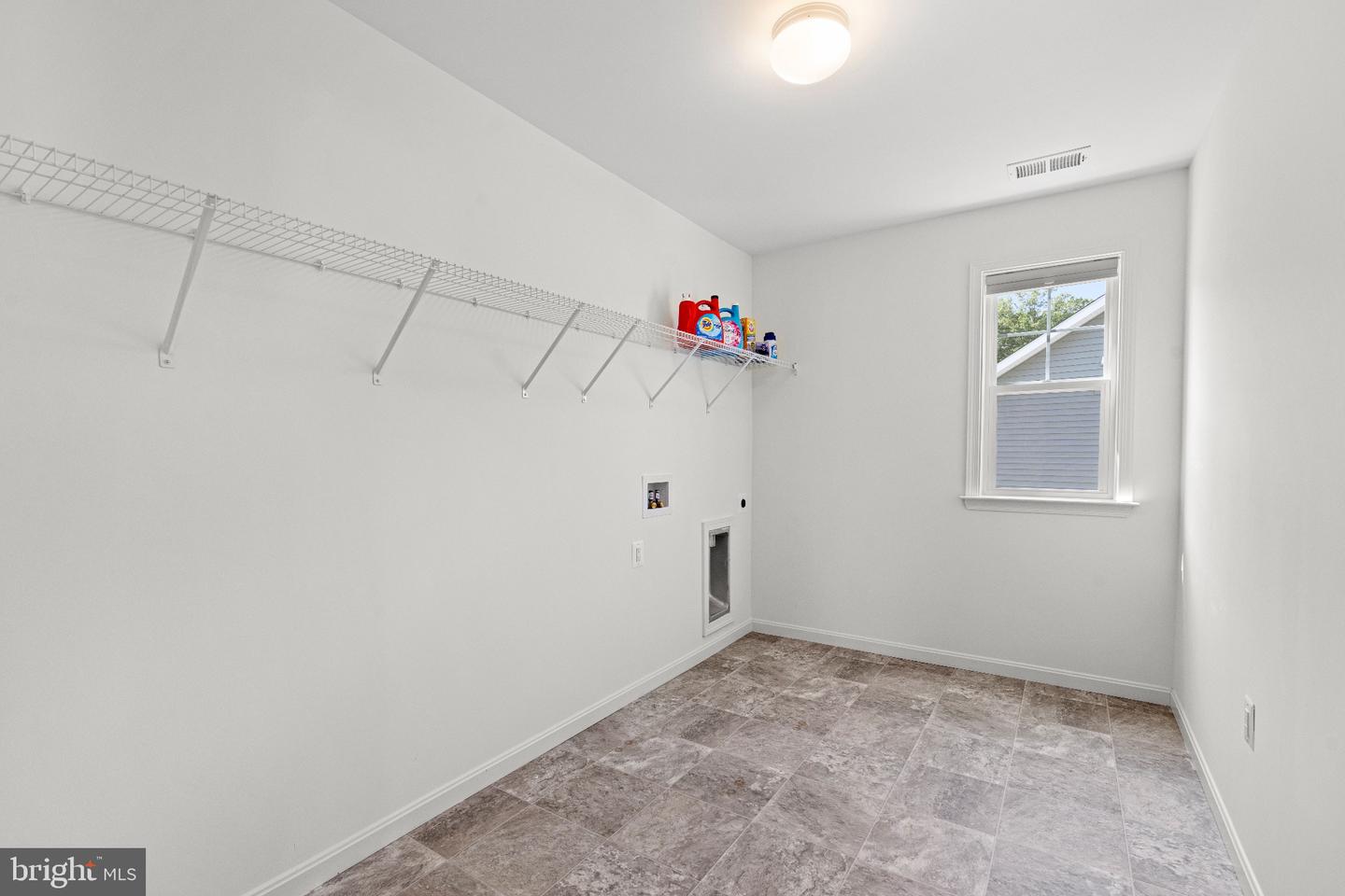 8539 Fleetwood Dr Property Photo 27