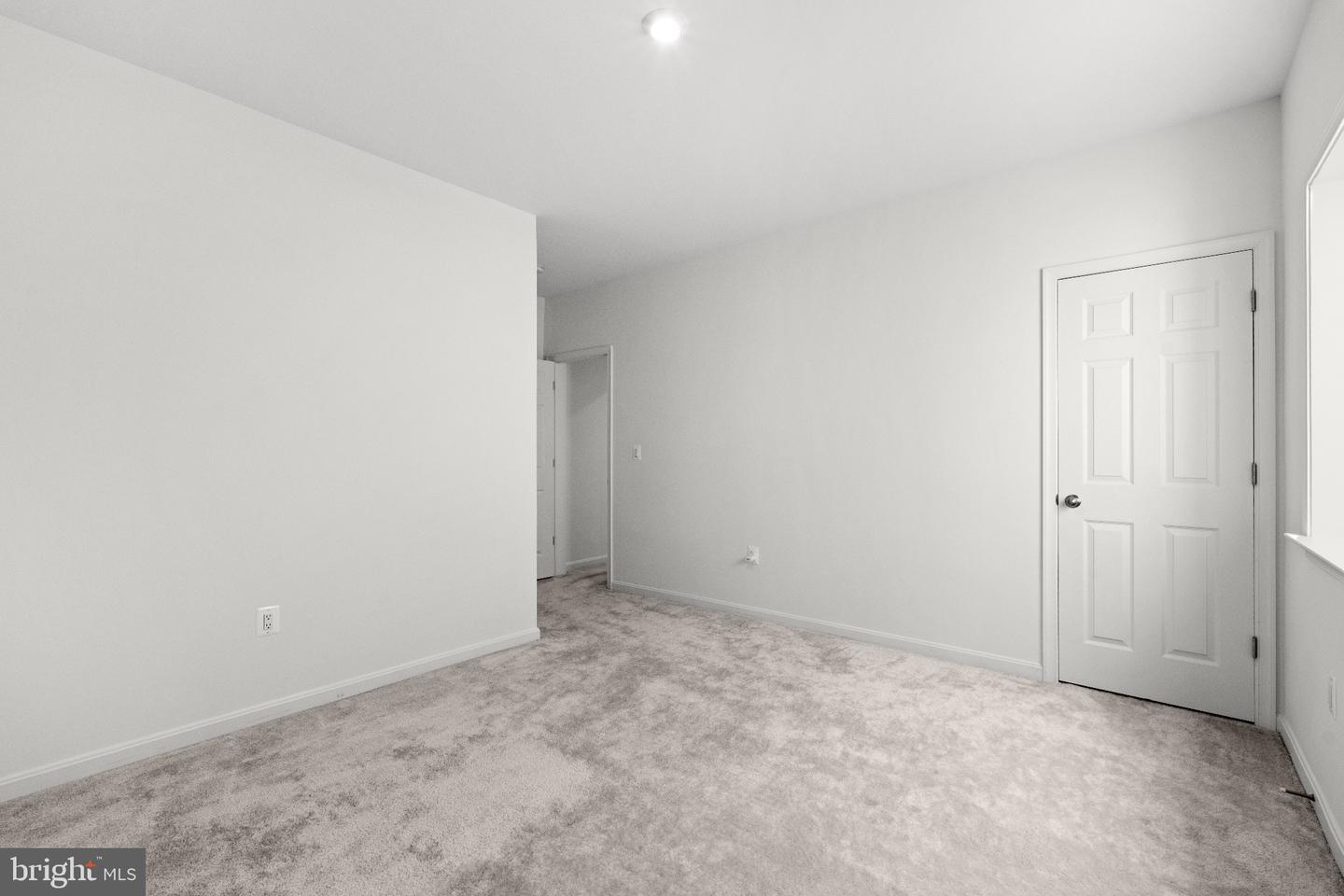 8539 Fleetwood Dr Property Photo 35