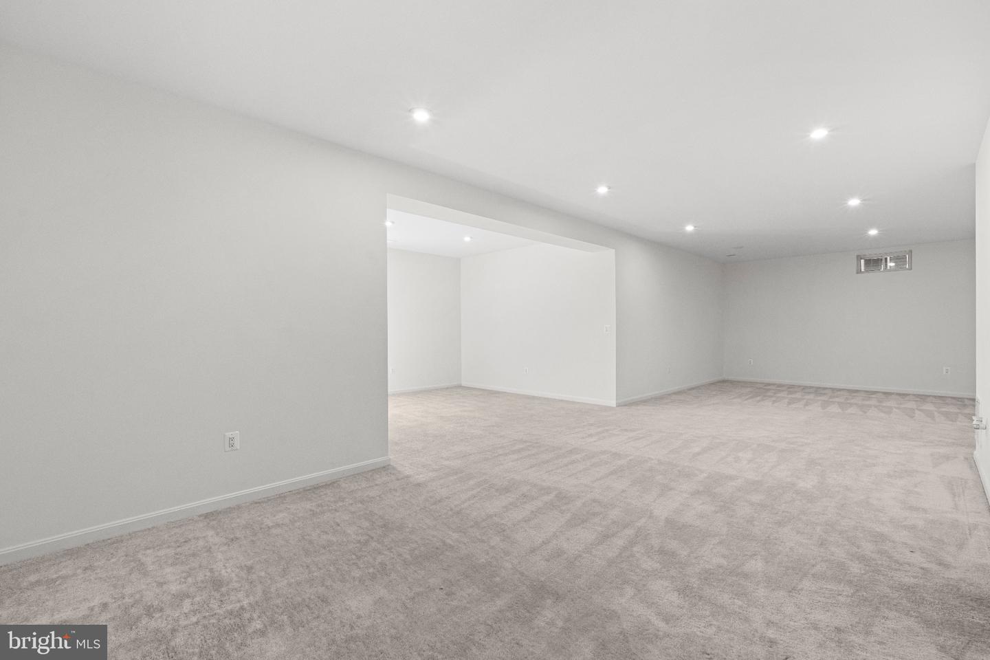 8539 Fleetwood Dr Property Photo 39