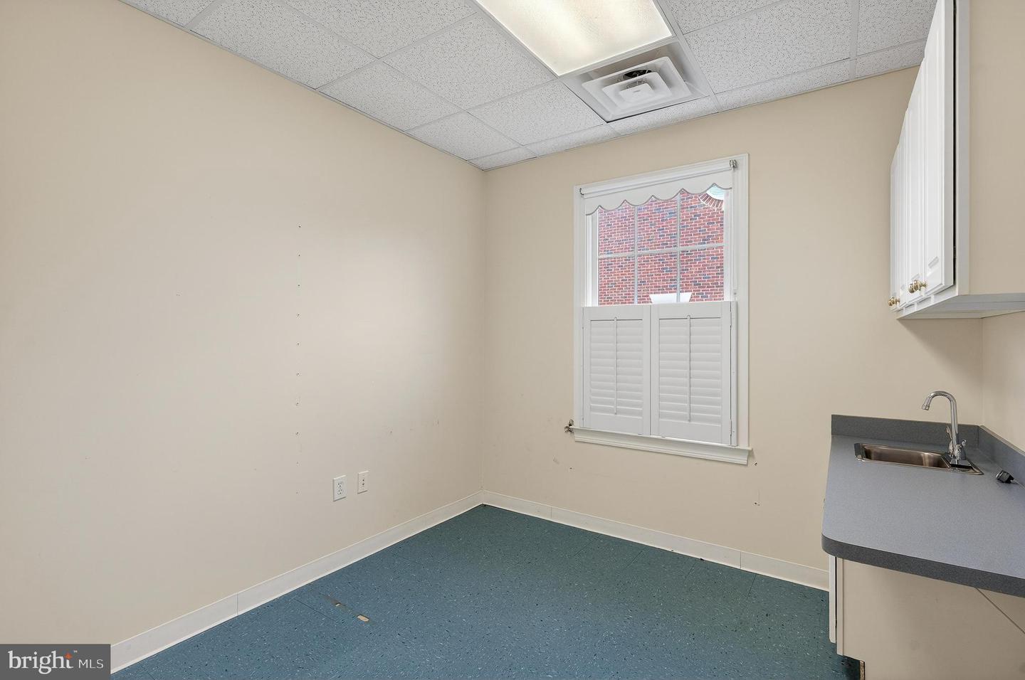 7117 Salem Fields Blvd Property Photo 47