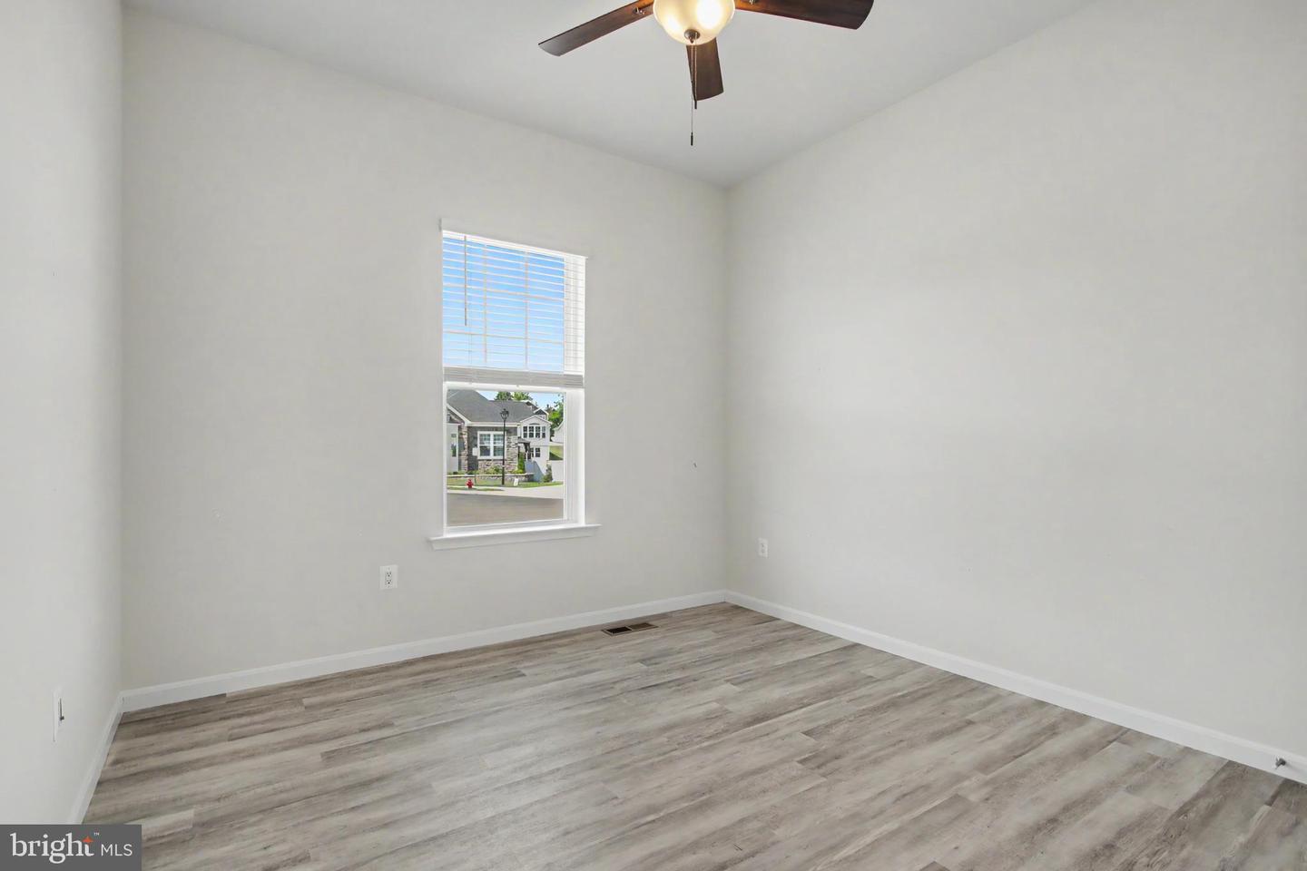 7515 Oakham Dr Property Photo 4
