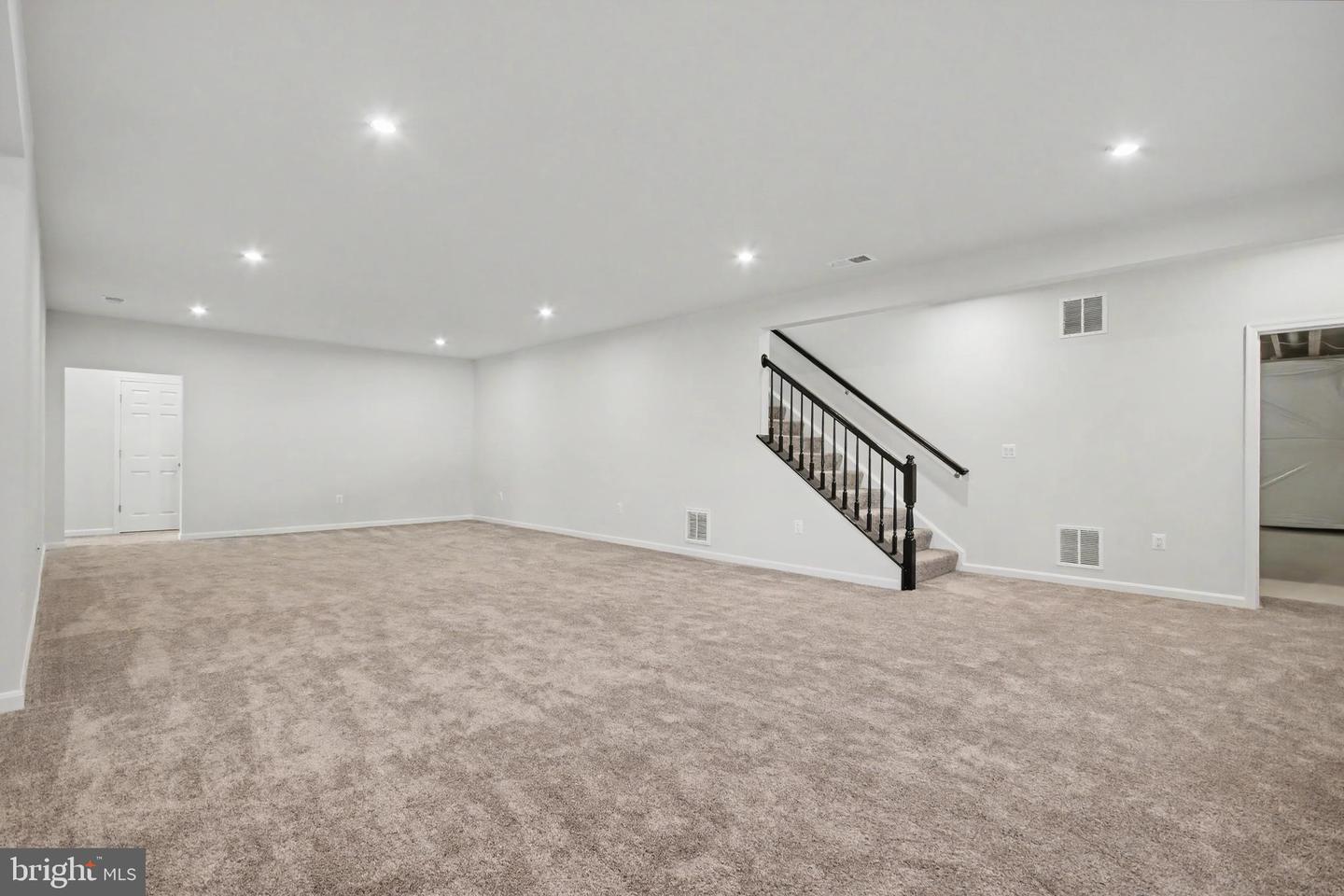 7515 Oakham Dr Property Photo 16